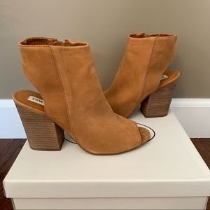 Steve Madden Tulsa Sandals- Tan